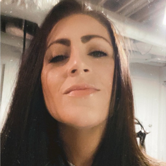 Meet your Posher, Shay & Jason - Picture 1 of 14